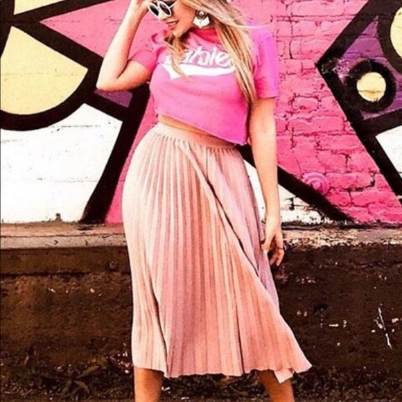 Dresses & Skirts - Pleated skirt